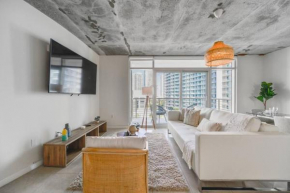 Awesome 2/2 Family Apt @Midblock Miami W/Pool